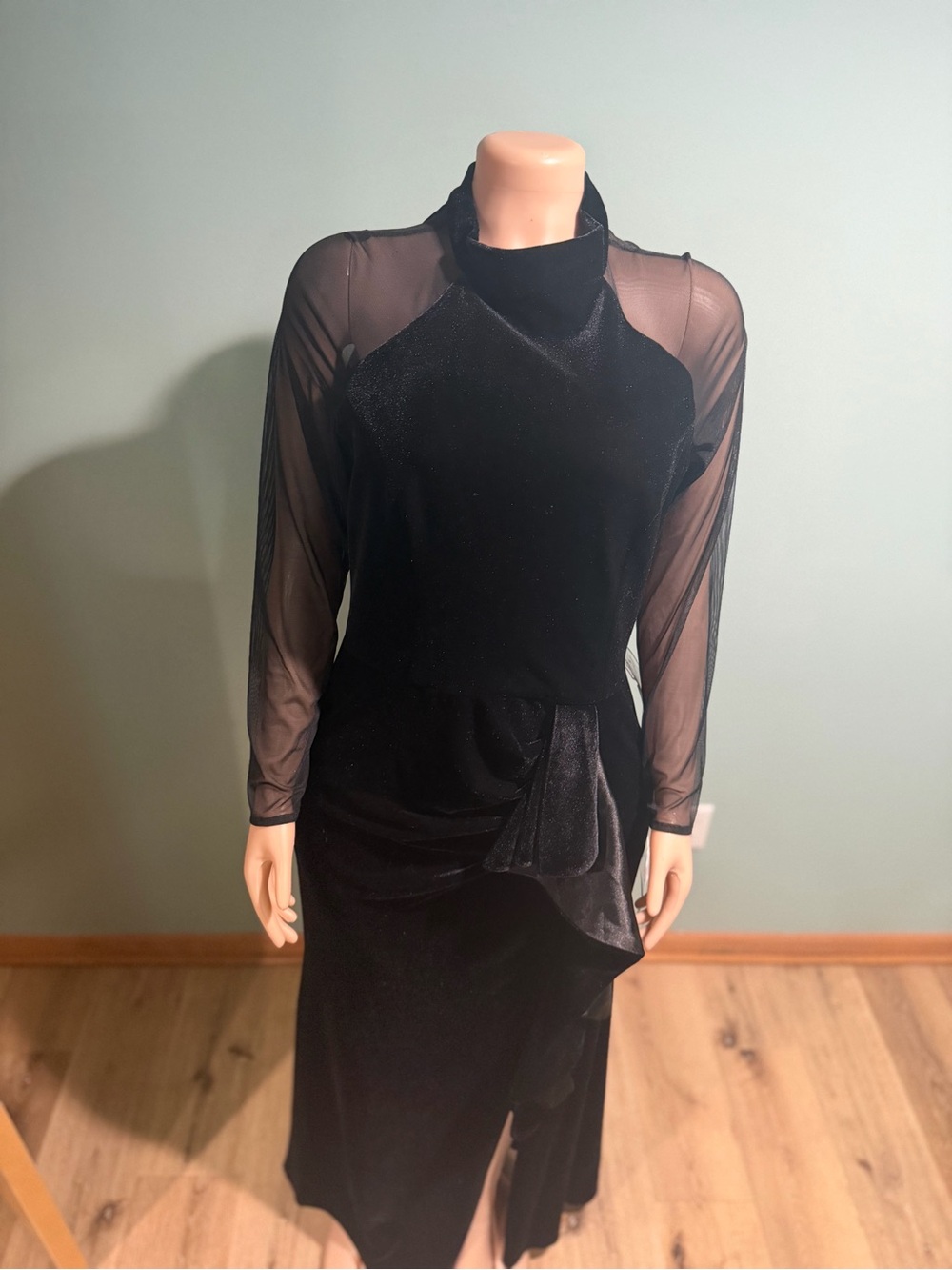 Betsy & Adam Black Velvet Illusion-Sleeve Evening Dress